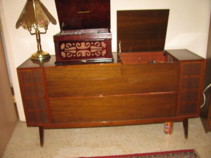 Retro Cool Console Stereo and Modern Crosley record player on top.