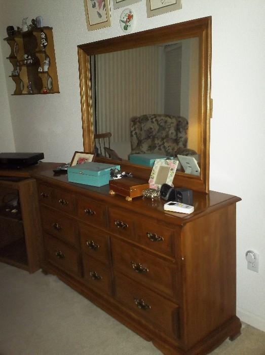 maple dresser and mirror very nice 150.00