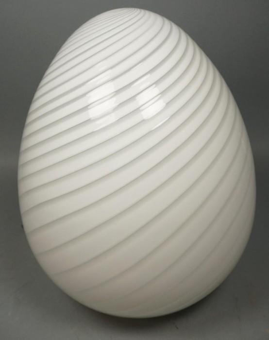 Lot 9:  Murano Glass Egg Table Lamp.  Swirl glass design.  Unmarked.: Dimensions:  H: 17 inches: W: 15 inches: D: 15 inches --- 