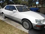 1992 Lexus Ls400. Needs transmission.