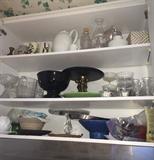 Kitchen/dining serving pieces & dishes