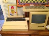Original 1984 Mac Apple w/ keyboard & printer