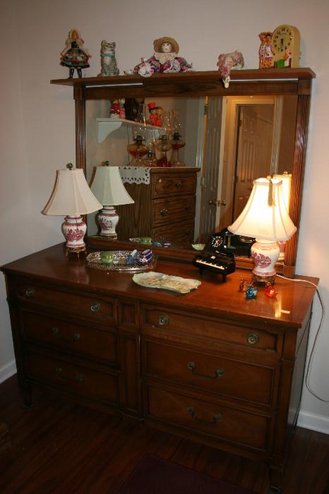 Mid century dresser, pair of Chinese lamps, piano clock, giraffe clock, vanity trays