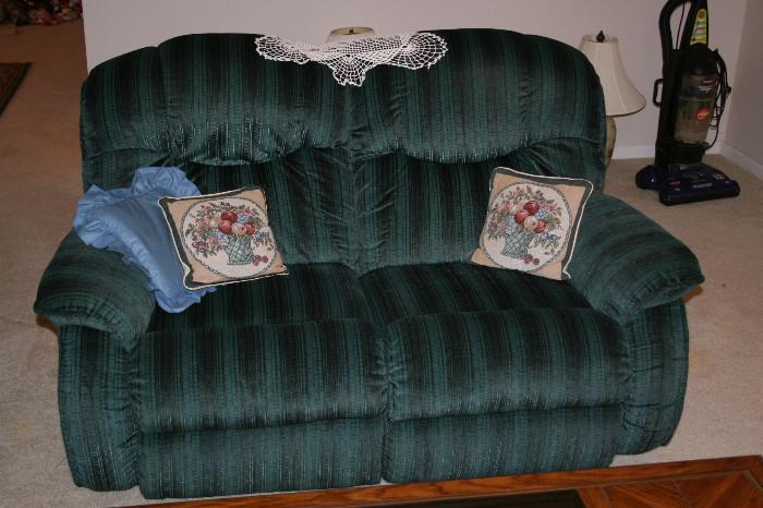 Upholstered double recliner, vacuum cleaner