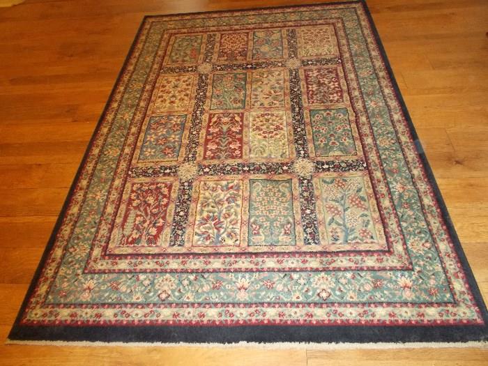 Rectangular Rug - really pretty...great condition!!!!!