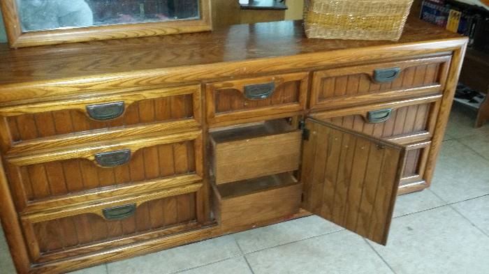 solid wood dresser with mirror , with great wooden drawers