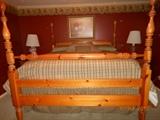 King yellow pine complete 4 poster bed