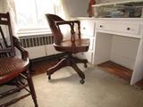 VINTAGE DESK CHAIR