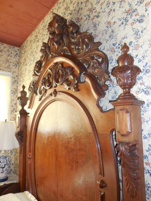 another photo of Victorian headboard