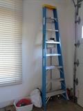8 ft fiberglass ladder