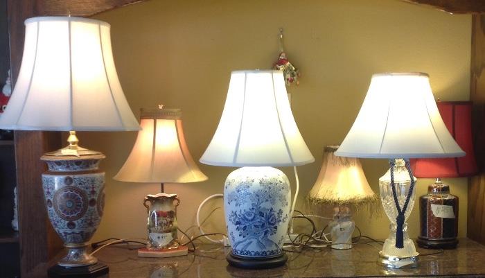Porcelain ginger jar lamp, large oriental urn lamp, English Victorian country scene vase lamp, etc. 