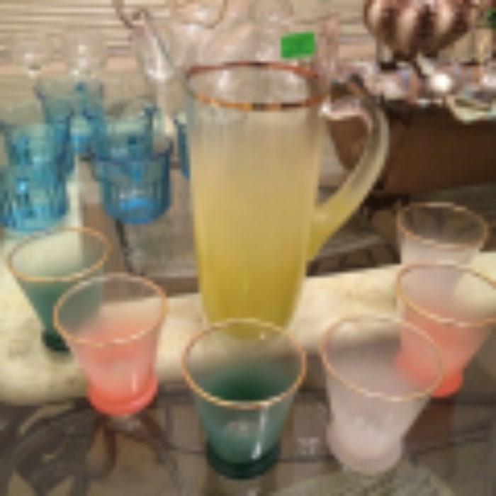 Lovely mid-century lemonade/tea set