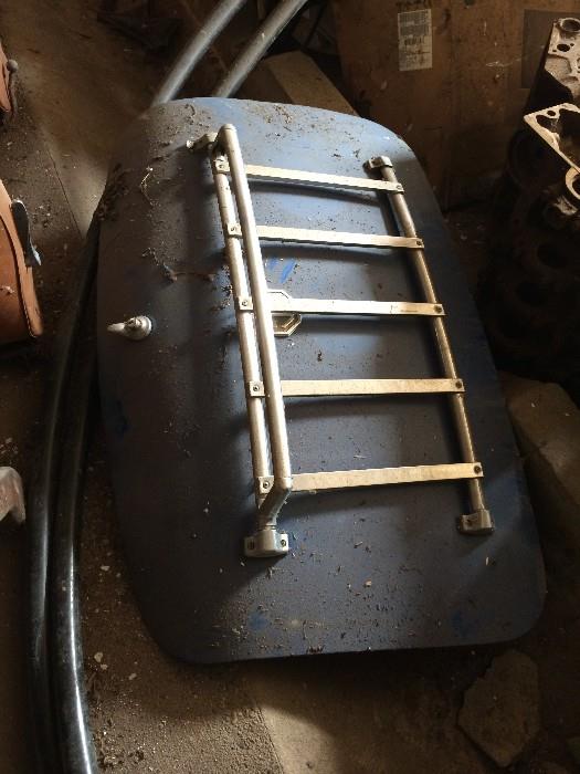 MG Trunk with luggage rack
