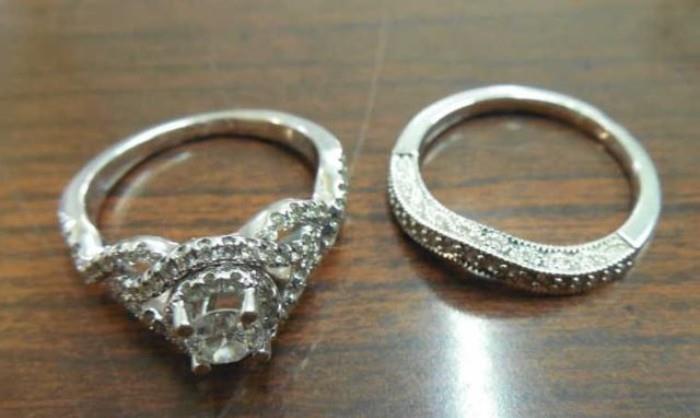 14kt White Gold And Diamond Halo Wedding Set