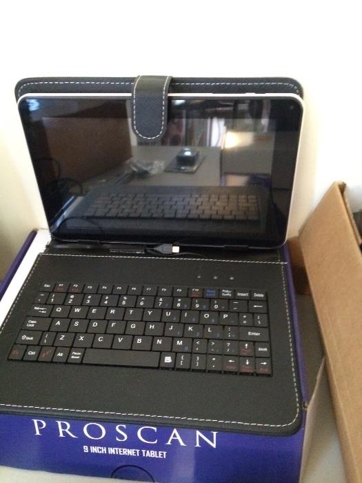 Tablet with keyboard