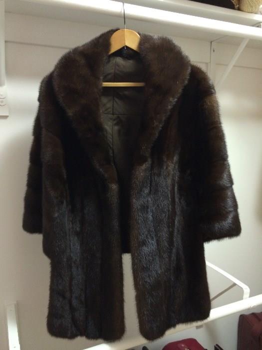 Fur stole, with matching hat