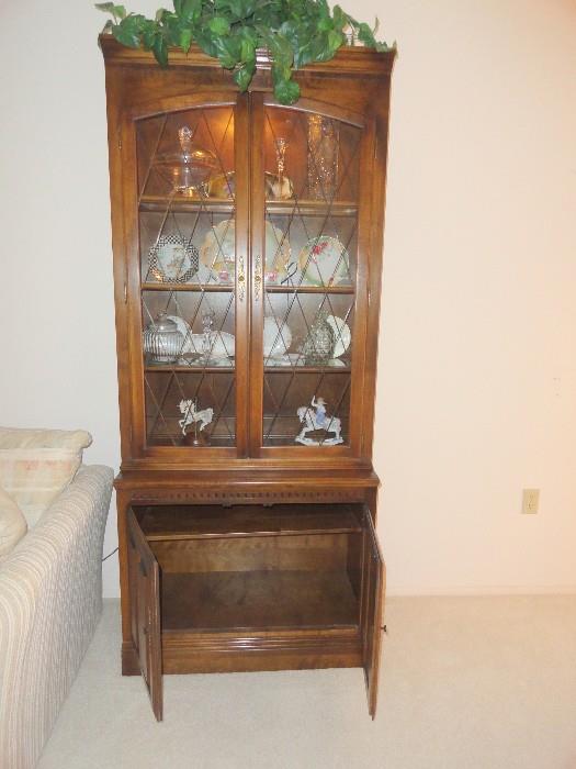 DISPLAY CABINETS HAVE PULL 2 SHELVES FOR STORAGE