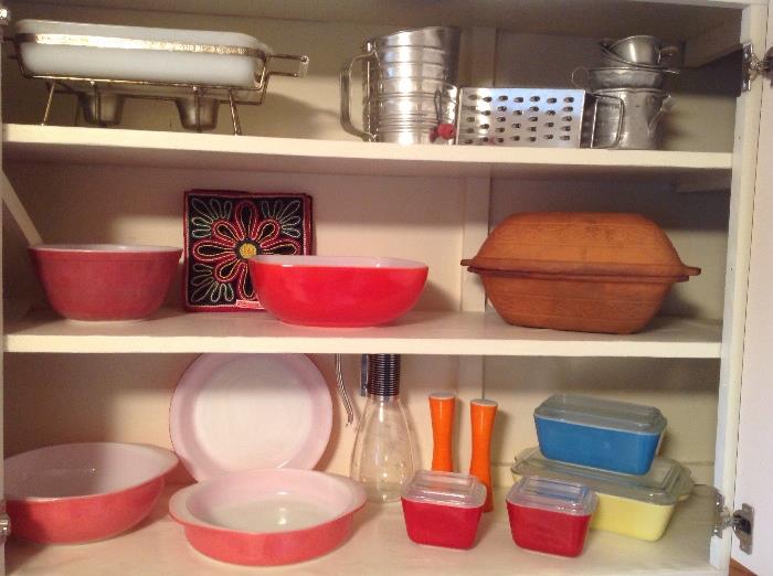 Pink Pyrex is sooo rare to find, and these ice boxes are in excellent shape