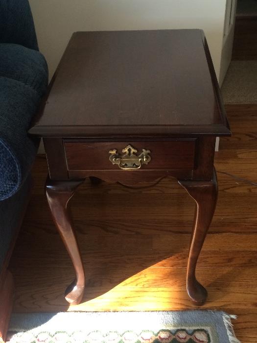 QUEEN ANNE SIDE TABLE