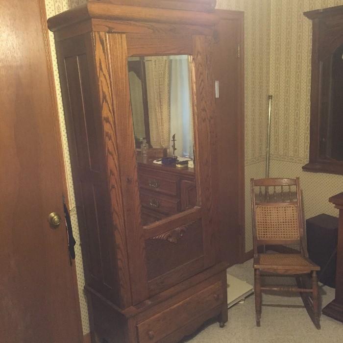 armoire fitted as a locking gun case