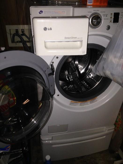 LG large capacity washer (almost new)