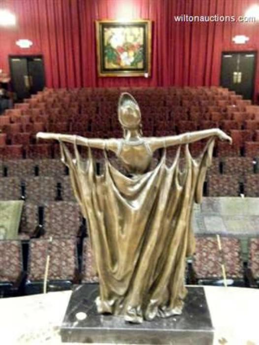 WILTON THEATRE AUCTION GALLERY IN FT. LAUDERDALE, INTERIOR