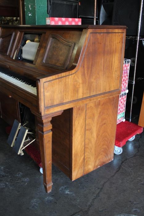 A19#3 Duo Art 1979 Studio Upright Piano Electric Player Not Working Oak Finish Condition of 8 #150696