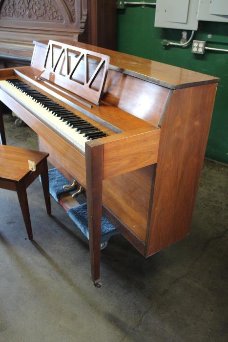 A54 #4 Grand 37” Spinet Piano *few small spots* #665830 Condition of 8