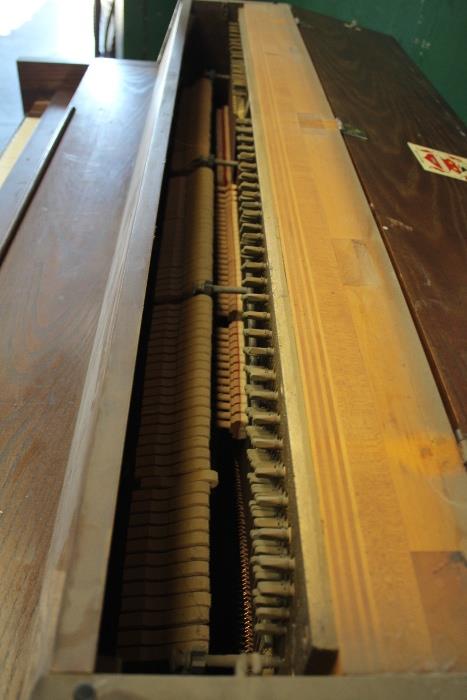 A4-#5 Grand 40” Oak Console Piano 8missing knob, finish very rough* #126508 Condition of 6/7