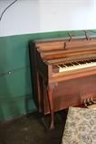 A19 #8 Weber 39” French 1930’2 Spinet 8rough spots, keys rough* #91704 Condition of 7