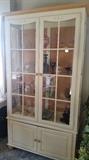 Curio/China cabinet