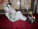 Porcelain gisha figurine