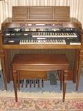 HAMMOND ORGAN