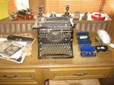 ANTIQUE UNDERWOOD NO.5 TYPEWRITER