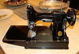 Singer #221 Sew Machine black