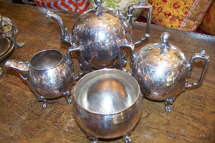 Beautiful antique tea set, with etching