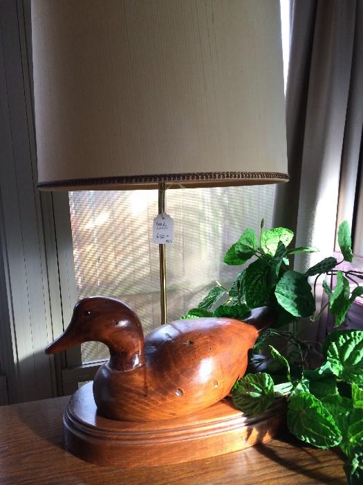               Wooden duck decoy lamp