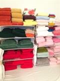                  Many towels & other linens