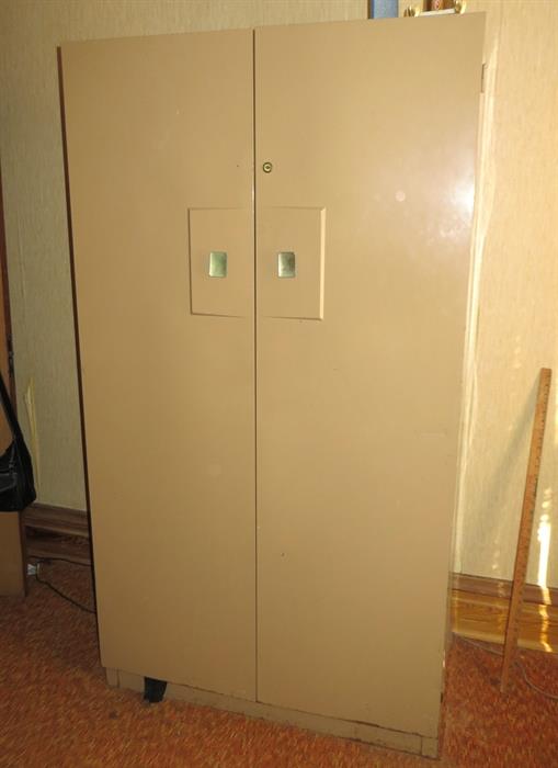 Metal wardrobe cabinet