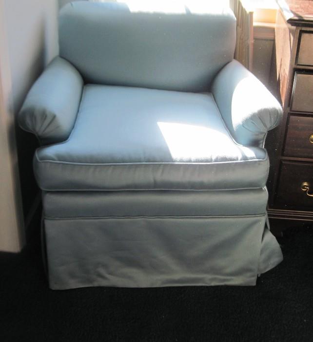 small bed chamber chair