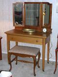Quarter Sawn Oak Dressing table with bench