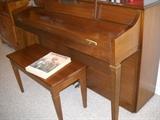 Baldwin Piano.