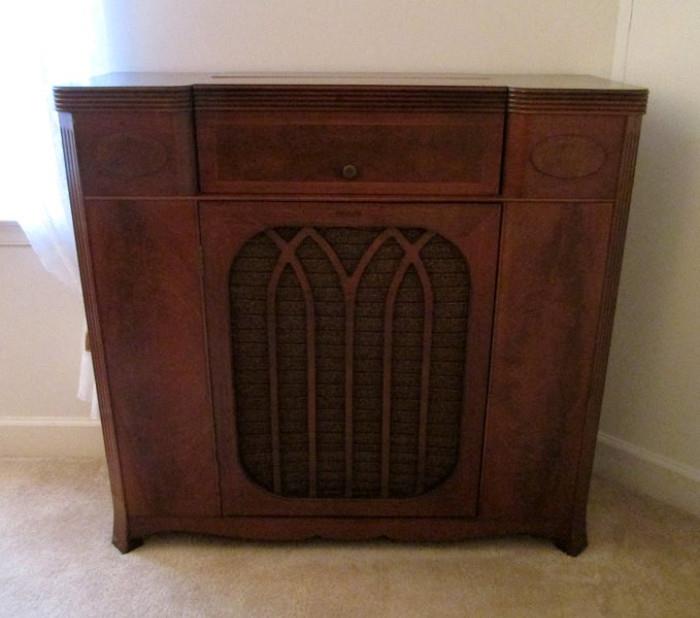 Philco cabinet radio turned sideboard