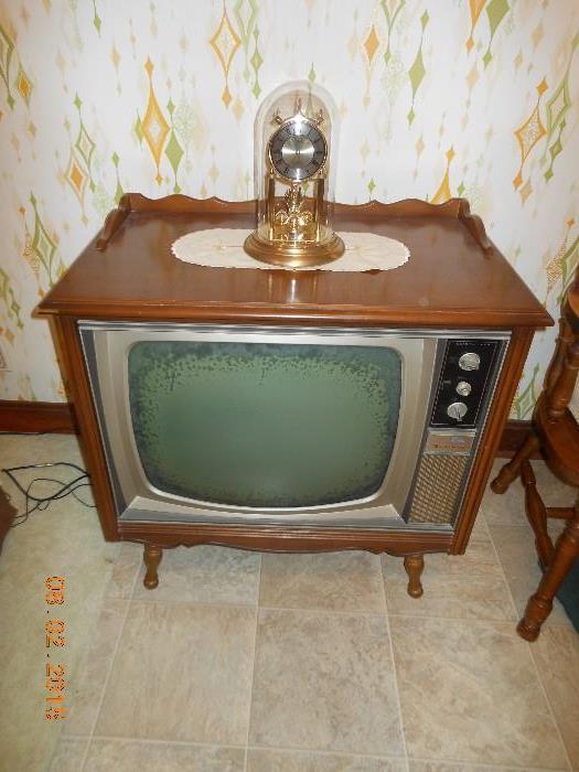 Vintage console tv