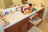 Toiletries & makeup