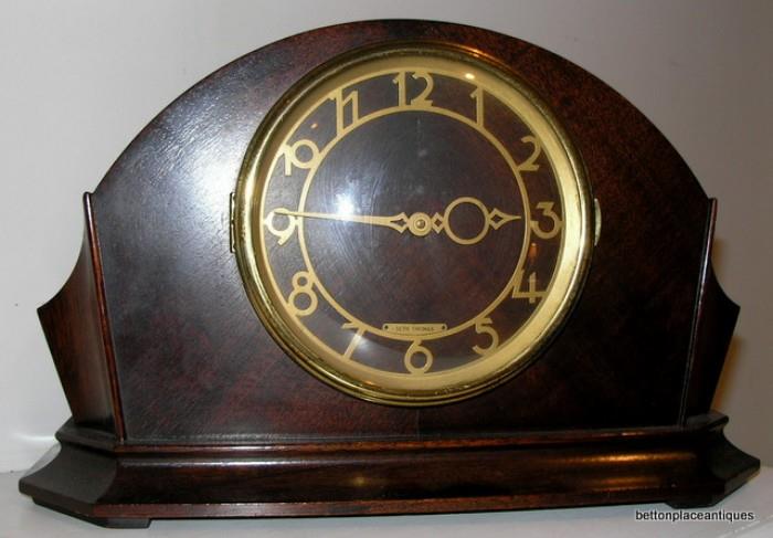 Electric Seth Thomas mantle clock