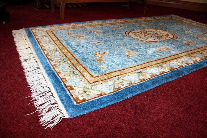 hand woven silk rug 3x5  China with papers. Fringe in very good condition