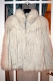 Vintage Blue Fox fur coat Size Small Beautiful condition, Saga Fox Fur Company Made in Hong Kong