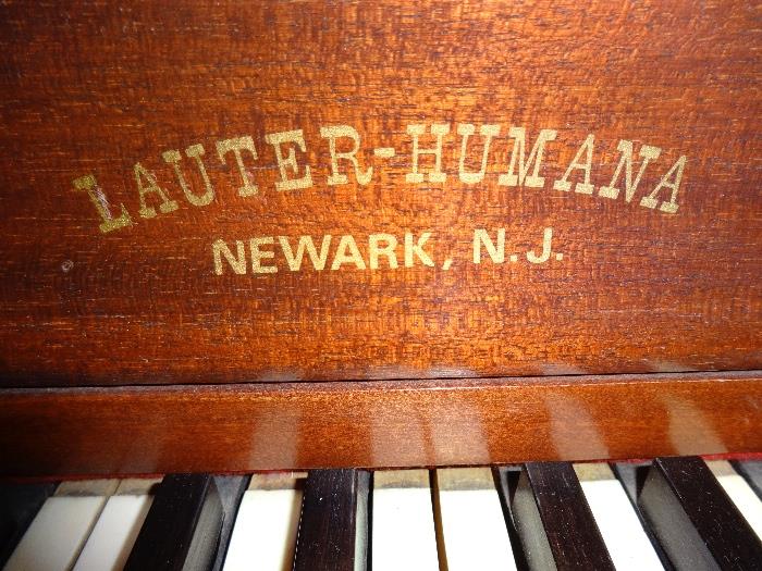 player piano Lauter-humana