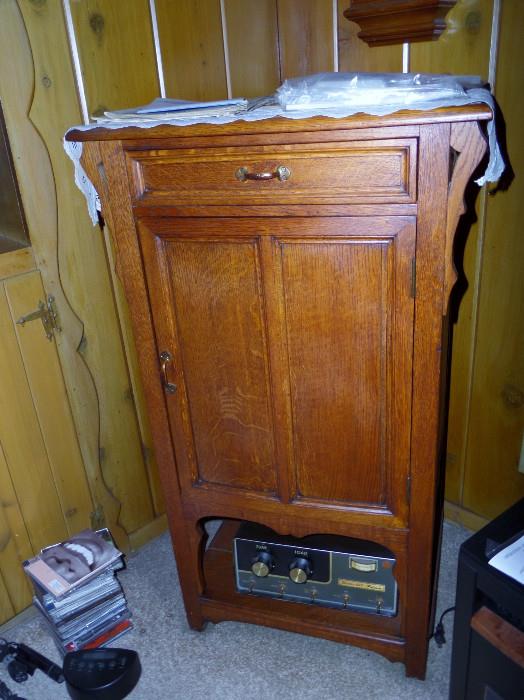 NICE ANTIQUE SMALL CUPBOARD